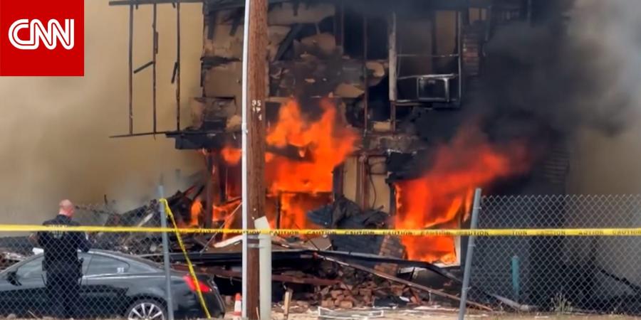 حريق يلتهم مبنى سكنيًا في دالاس بأمريكا