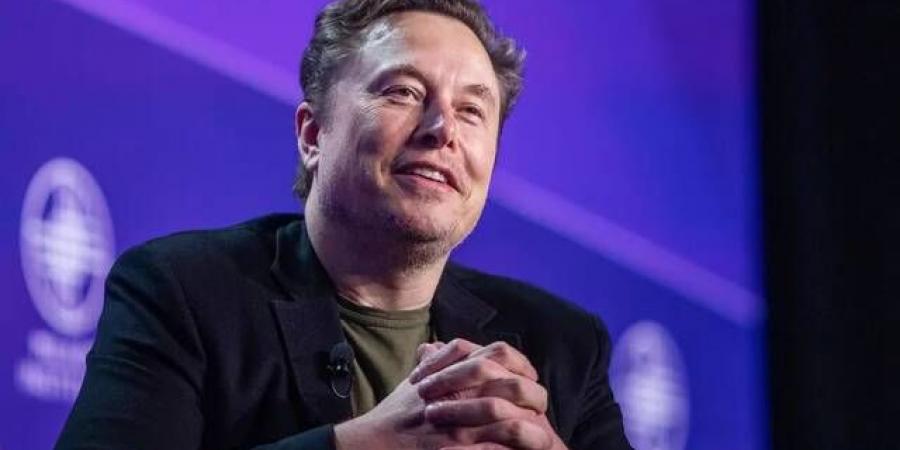 تداولات ما قبل الاكتتاب تدفع تقييم SpaceX لـ2.4 تريليون دولار