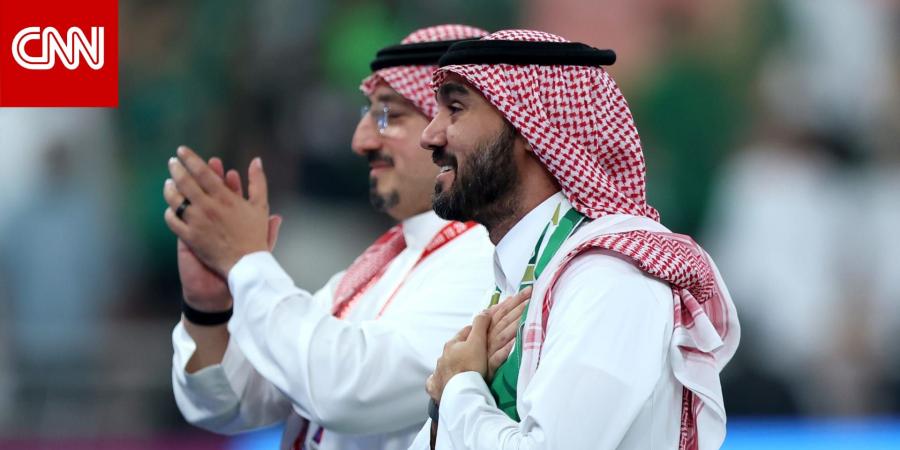 السعودية.. تفاعل على فيديو احتفال وزير الرياضة بهدف العمري أمام أوروغواي