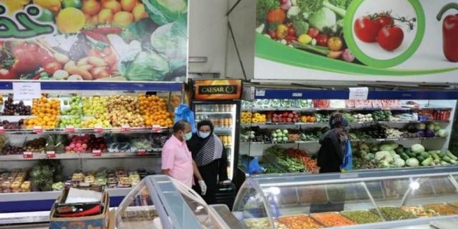 إنفاق المستهلكين الأسبوعي بالمملكة عبر نقاط البيع ينخفض إلى 13.23 مليار ريال