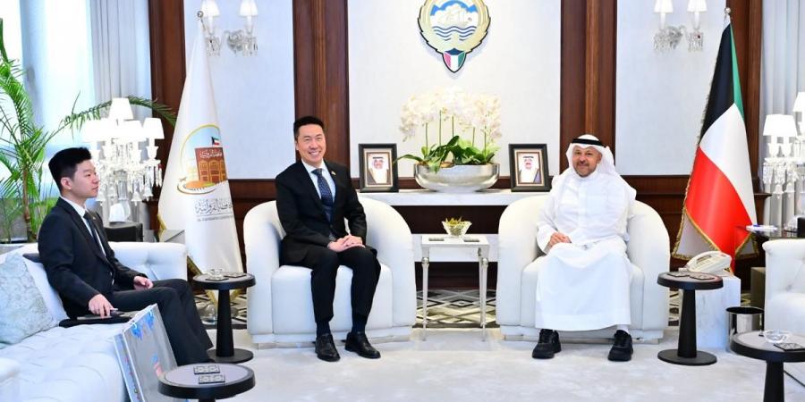 محافظ الفروانية والسفير الصيني يبحثان سبل تعزيز التعاون