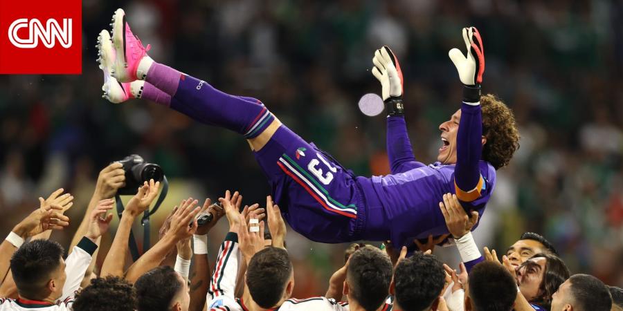 عجزت البرازيل أمامه وعطّل ألمانيا.. ما الذي صنع أسطورية حارس المكسيك أوتشوا؟