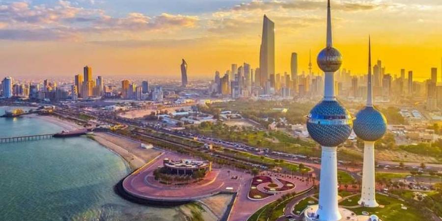 طقس شديد الحرارة ورطب نسبيا على المناطق الساحلية