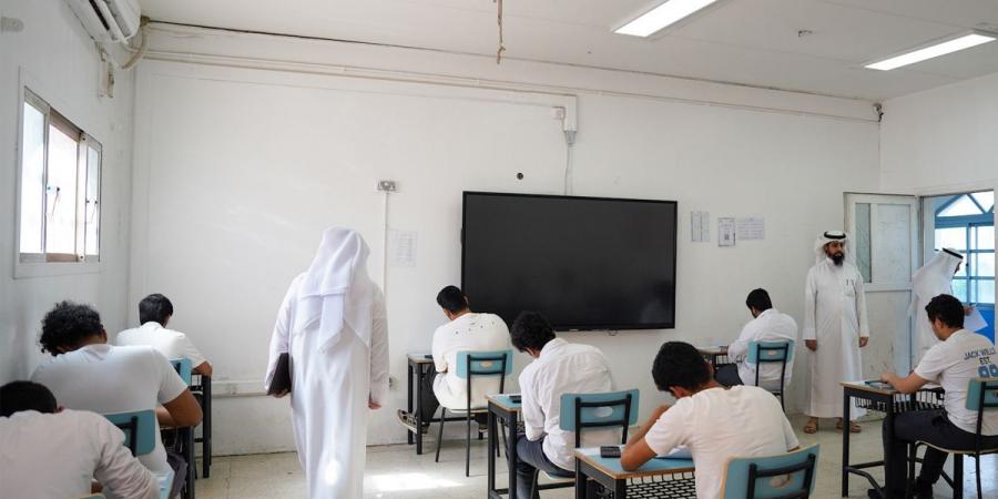 طلبة الثانوية العامة اختتموا اختبارات «2025 - 2026» بـ«الإحصاء»