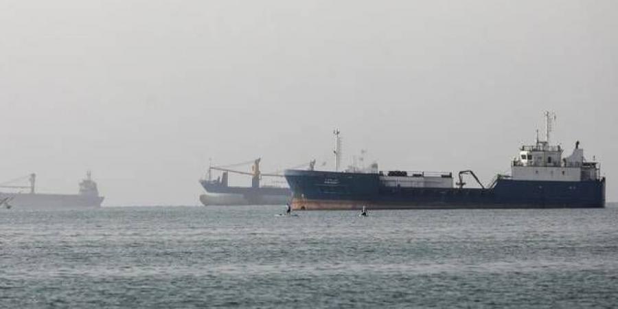 طهران تعلن جنوح سفينة حاويات بمضيق هرمز