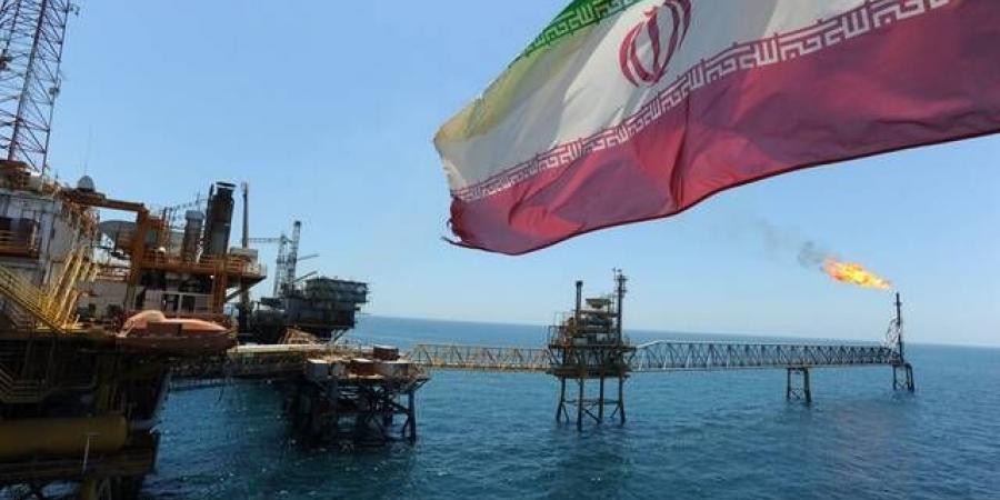 إيران تبحث استئناف صادرات النفط لليابان وسط تحديات العقوبات