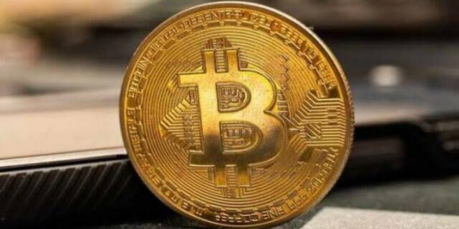 "بيتكوين" تتراجع وسط هبوط أسهم التكنولوجيا والتوترات بين أمريكا وإيران