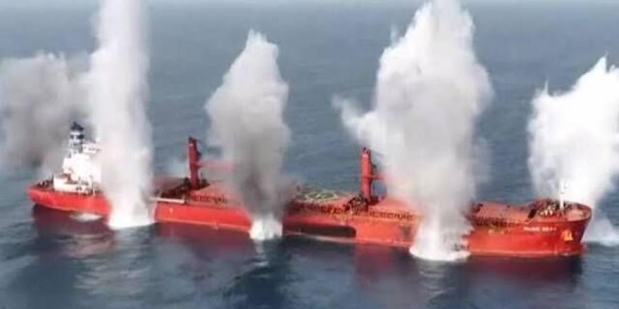الحوثيين يعلنون حظراً بحرياً على السعودية