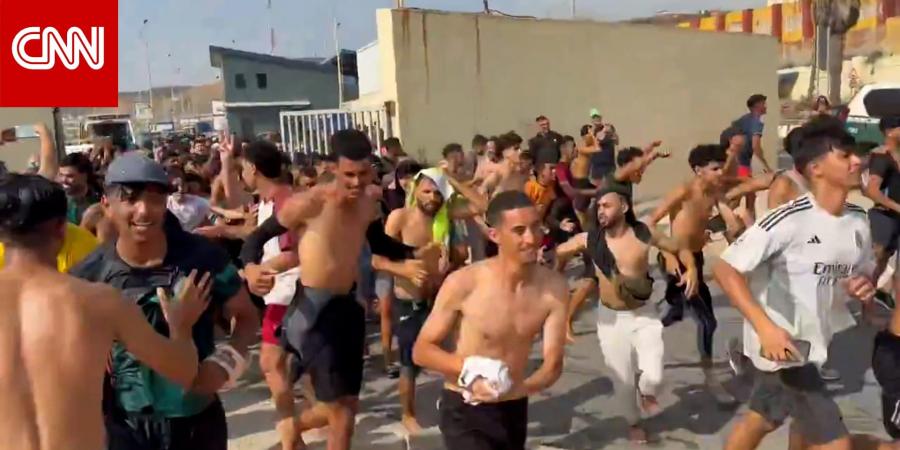 شاهد.. آلاف الأشخاص يعبرون الحدود المغربية إلى إسبانيا