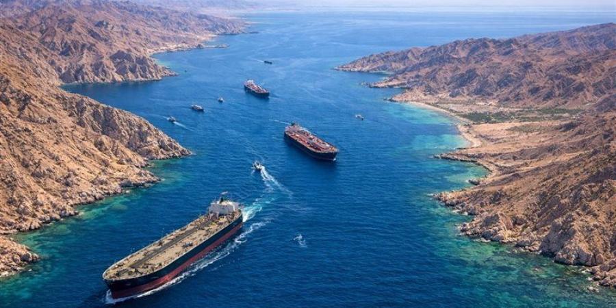 80 دولة تطالب إيران بفتح مضيق هرمز
