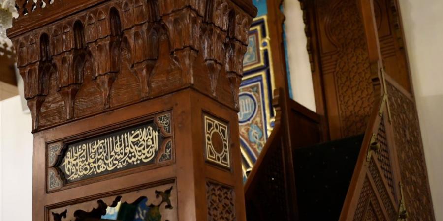 موعد أذان العشاء اليوم الأحد 27 -9 -2026 في القاهرة والمحافظات