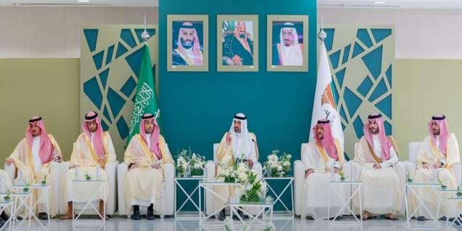 تداول اليوم .. وزير "الموارد البشرية" يبحث مع رجال ورواد الأعمال أبرز تحديات وفرص سوق العمل - بوابة مصر الجديدة