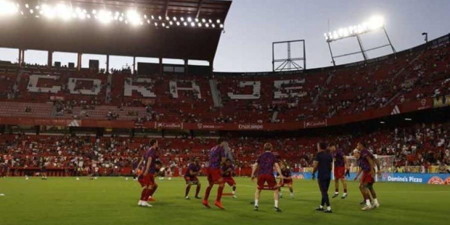 برشلونة يستهدف لاعبين تنتهي عقودهم لتعزيز صفوفه