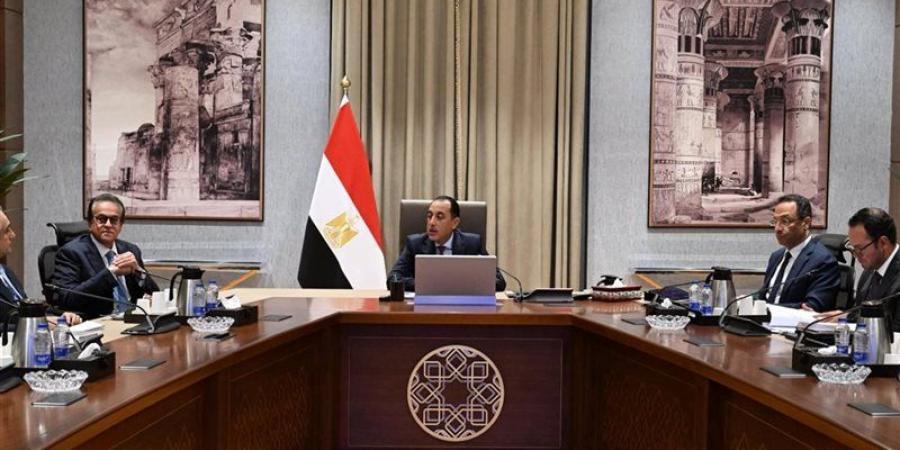 الحكومة تستعد للمواجهة، مدبولي يطالب الوزراء برصد ملاحظات المواطنين قبل مؤتمر أكتوبر