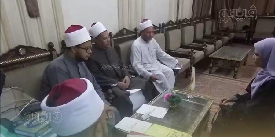 أوقاف قنا تواصل اختبارات المتقدمين للالتحاق بمركز إعداد محفظي القرآن الكريم