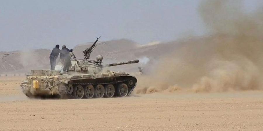 الجيش اليمني يعلن تنفيذ 20 غارة جديدة على تعزيزات حوثية في تعز