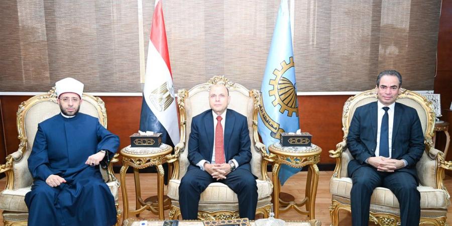 احتفالًا بالعيد القومي الـ 228، محافظ الغربية يستقبل وزير الأوقاف ورئيس الهيئة الوطنية للإعلام