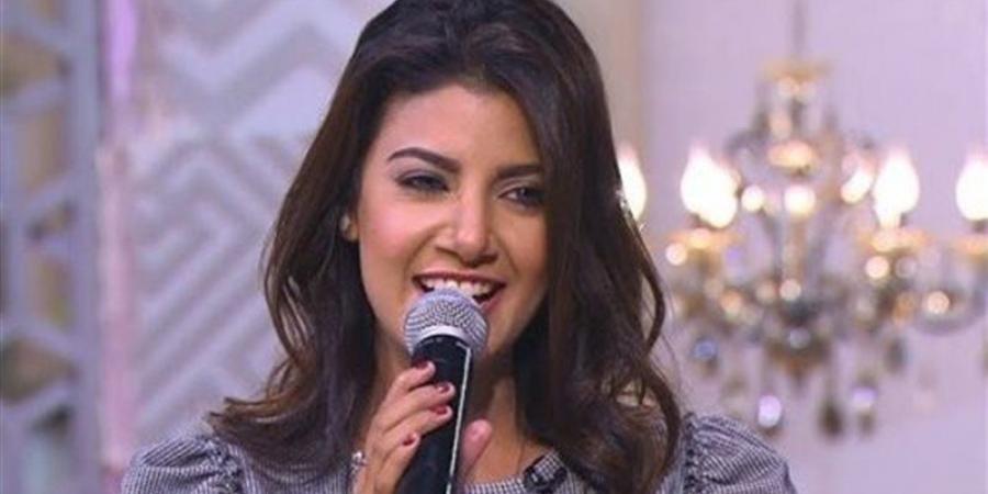 ياسمين علي تؤكد سعادتها بالمشاركة في مهرجان الموسيقى العربية: "لما بيتي يطلبني أجري على طول"