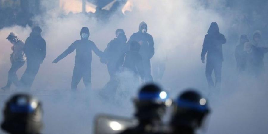 طلاب فرنسيون يدعون إلى احتجاجات جديدة مع استئناف الدراسة بعد أعمال الشغب