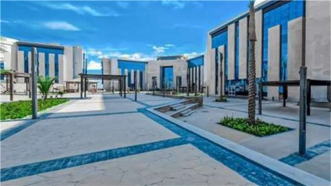 وزارة النقل: محطة العلمين بالقطار الكهربائي السريع تدعم التنمية السياحية والعمرانية بالساحل الشمالي