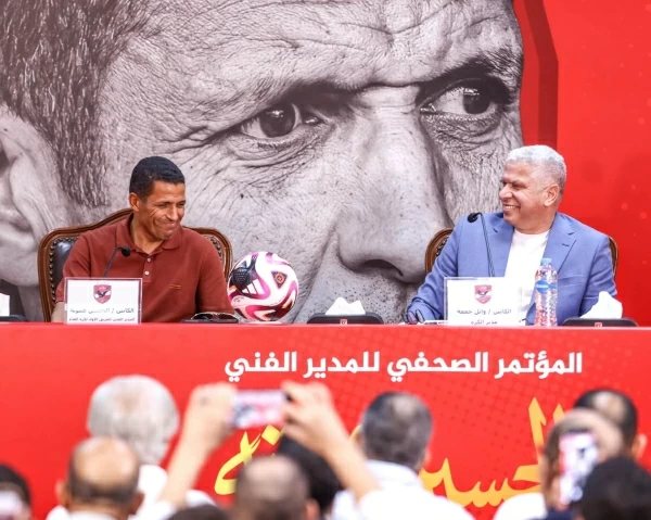 «بتحب وتكره واللي عملته غلط».. رضا عبدالعال يهاجم عموتة برسائل لاذعة