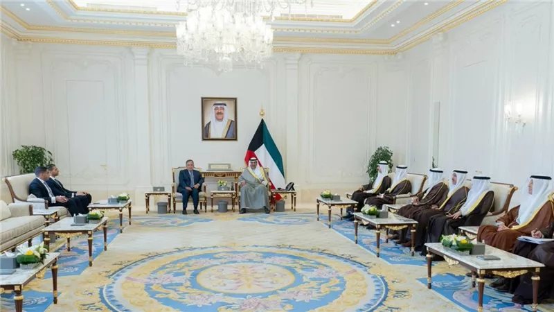 نبيل فهمي يختتم زيارته الرسمية إلى الكويت ويشيد بدورها في دعم جامعة الدول العربية وتعزيز العمل العربي المشترك