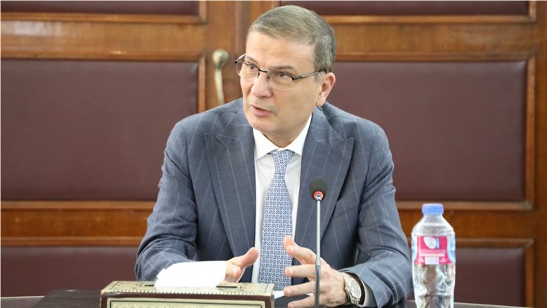 وزير الزراعة يبحث التوسع في التصنيع الزراعي والقرى المنتجة