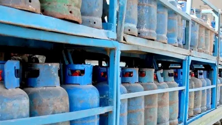 أسعار البنزين والسولار اليوم في مصر بعد تثبيت الوقود