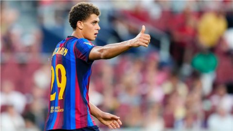 موقف حمزة عبدالكريم.. تشكيل برشلونة أمام جالطة سراي في دوري أبطال أوروبا