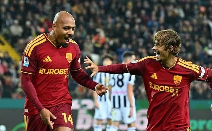 روما يكتسح أودينيزي بخماسية في الدوري الإيطالي (فيديو)