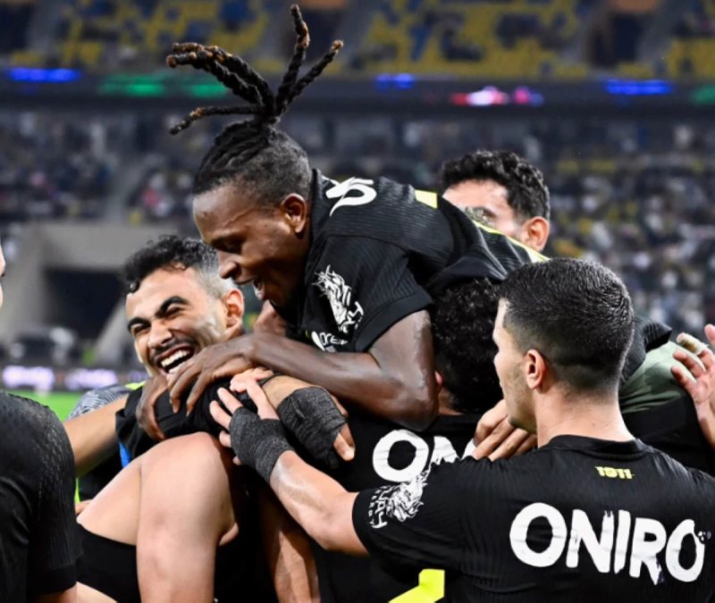 رسائل نجم الزمالك السابق بشأن معتمد جمال