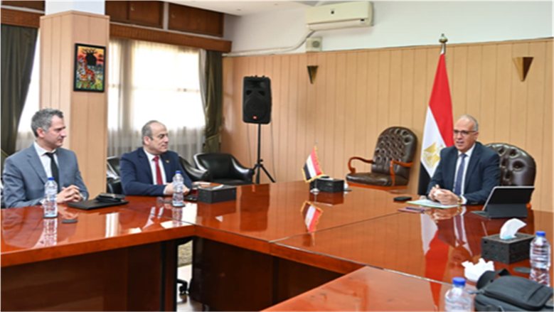 وزير الري: رفع الإنتاجية المائية بالطاقة الشمسية