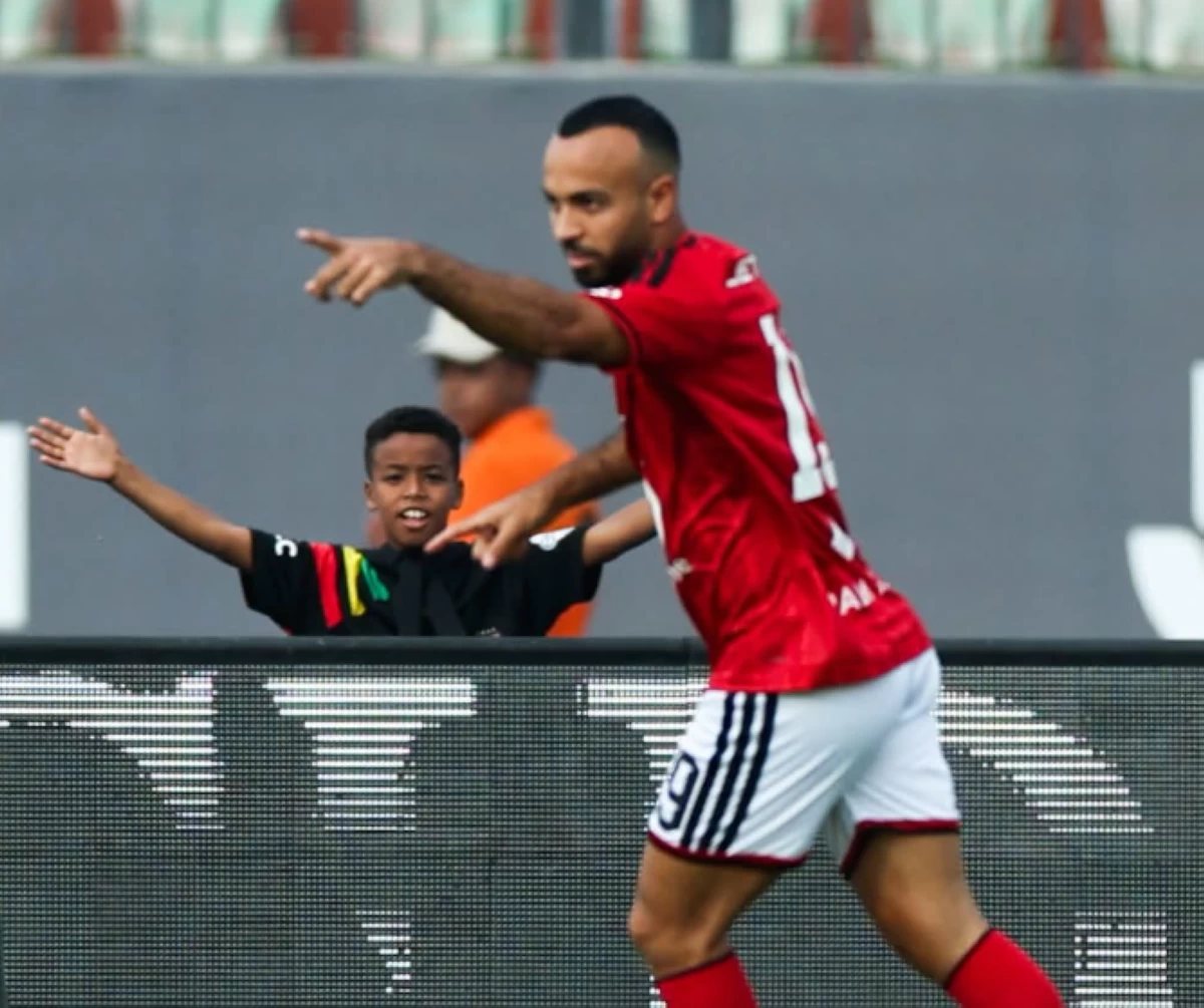 الأهلي يضرب بترول أسيوط بثنائية في الشوط الأول بكأس عاصمة مصر (فيديو)