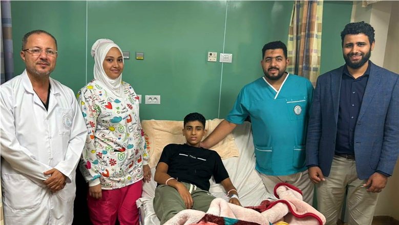 طفل يعاود المشي بعد علاج الشلل الرباعي خلال أسبوع بالسويس.. والعلاج مجانًا