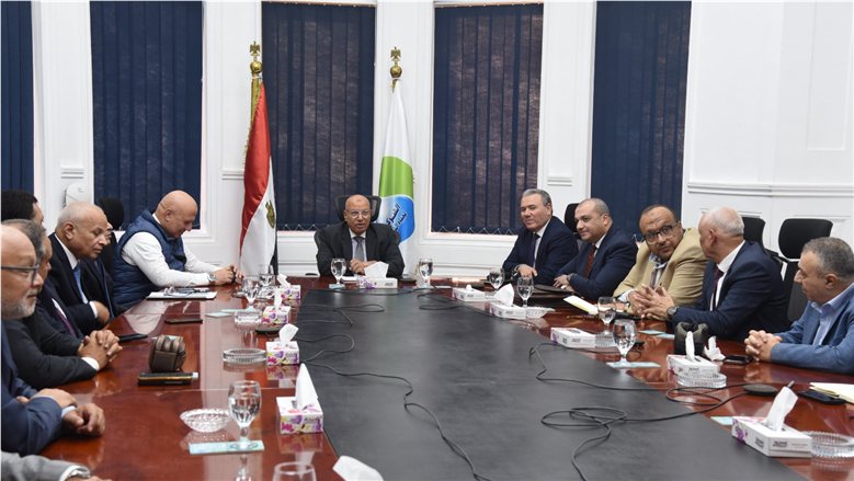 رئيس «القابضة للمياه» يوجه بتكثيف المتابعة الميدانية وسرعة الاستجابة لشكاوى المواطنين وتحسين مؤشرات الأداء