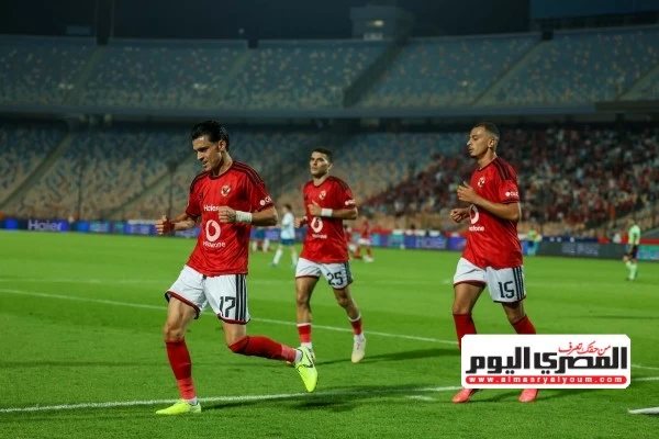 بعد رسالة الخطيب.. عموتة يطيح بنجمين من قائمة الأهلي أمام كيتار