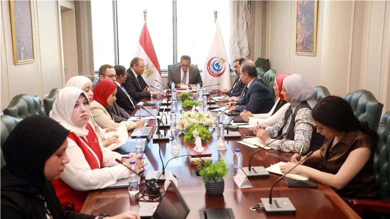 "عبد الغفار " يترأس اجتماعًا لمتابعة التقرير السنوي لهيئة الاعتماد والرقابة الصحية عن العام المالي 2025/2026