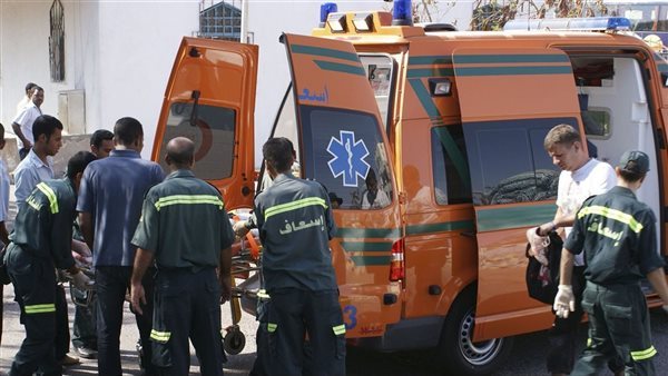 بالأسماء، إصابة 8 أشخاص في انقلاب ميكروباص بالطريق الزراعي بالبحيرة