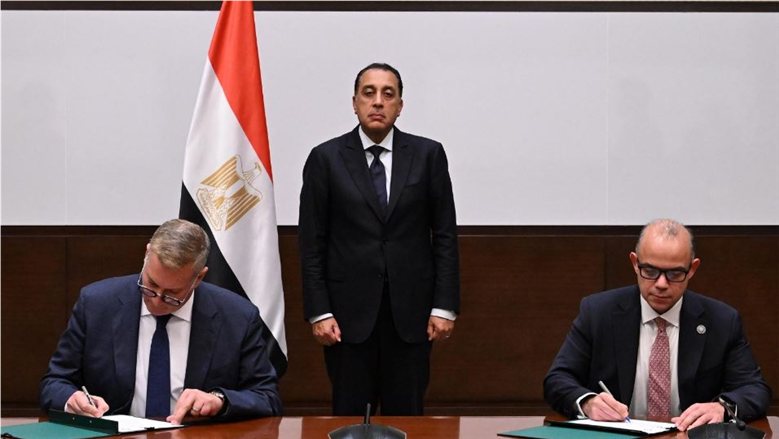 مدبولي يشهد توقيع بروتوكول بين "البترول" و"الاستثمار" لتعزيز الفرص الاستثمارية بجذب رؤوس الأموال وصناديق الاستثمار