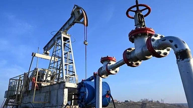 تراجع أسعار النفط اليوم الاثنين في بداية التعاملات الصباحية