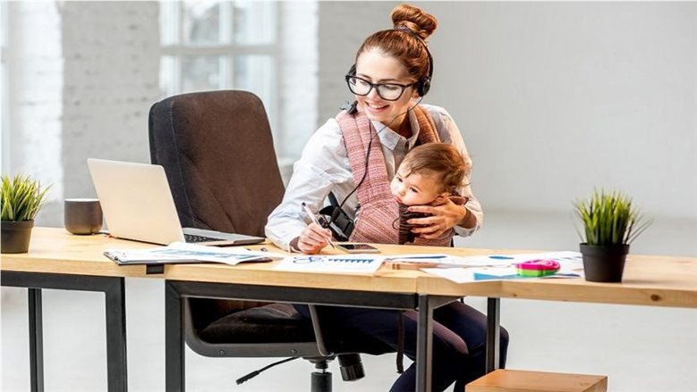 من أجل بيئة عمل أكثر مرونة..كيف راعت لائحة تنظيم العمل حقوق المرأة العاملة؟