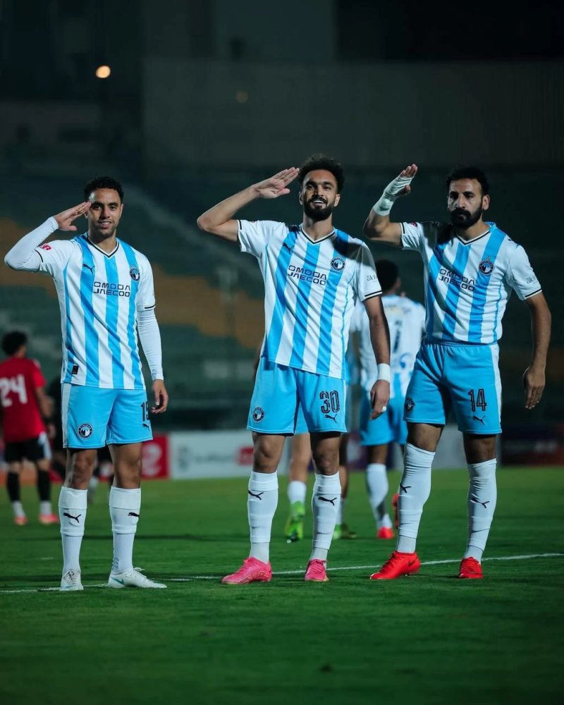نجم المقاولون السابق: بيراميدز سيتوج بالدوري بفارق 15 نقطة.. والقناة كشف نقاط ضعف الأهلي