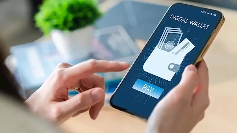 توقف مؤقت لخدمات المحافظ الإلكترونية لشركات المحمول مع تطبيق التوقيت الشتوي