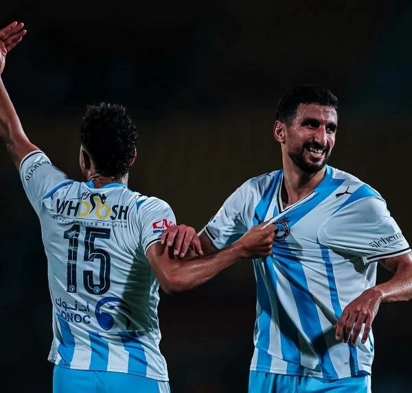 موكوينا يعلن قائمة بيراميدز لمباراة طلائع الجيش في الدوري