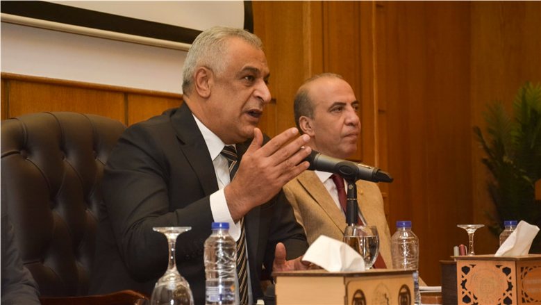 "جمبلاط" يتابع انتظام العمل بشركة "أبو زعبل للصناعات المتخصصة"