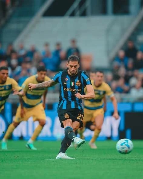 إنتر ميلان يضرب بارما بثلاثية نظيفة ويعزز صدارته للدوري الإيطالي (فيديو)